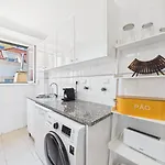 Bright 2br Alfama W/ Ac | By Airnest Apartamento