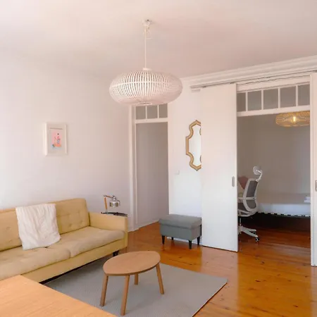 Bright 2br Alfama W/ Ac | By Airnest Διαμέρισμα Lisboa