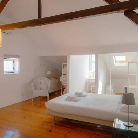 Διαμέρισμα Bright 2br Alfama W/ Ac | By Airnest Lisboa
