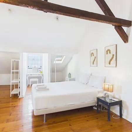 アパート Bright 2br Alfama W/ Ac | By Airnest