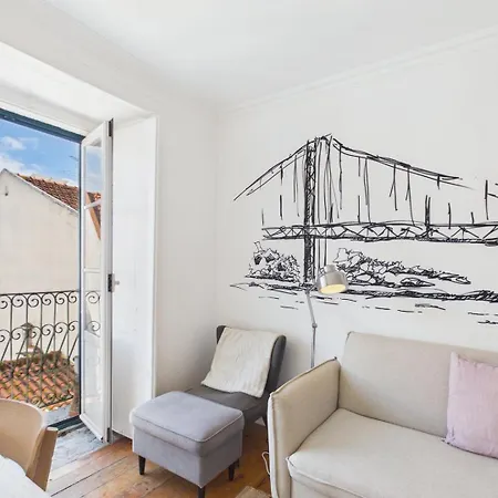 Bright 2br Alfama W/ Ac | By Airnest * リスボン