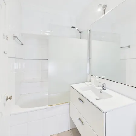 Bright 2br Alfama W/ Ac | By Airnest リスボン