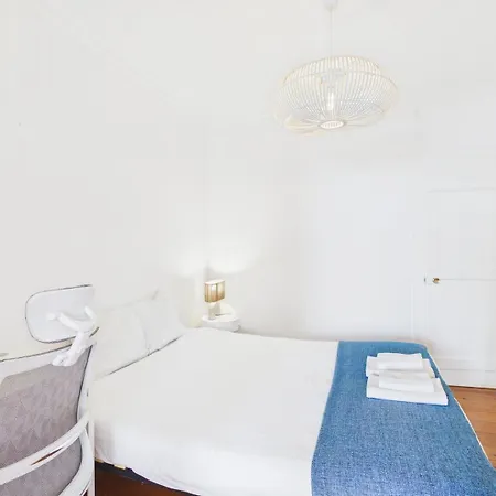 Bright 2br Alfama W/ Ac | By Airnest * リスボン