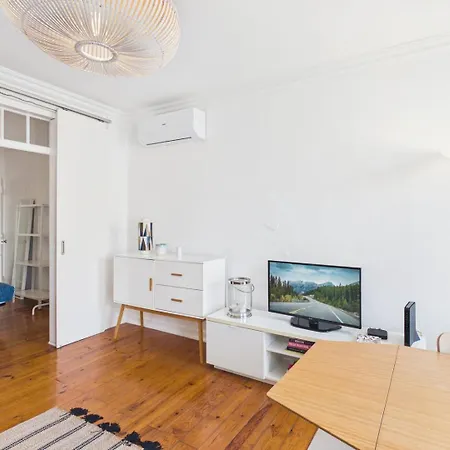 アパート Bright 2br Alfama W/ Ac | By Airnest *