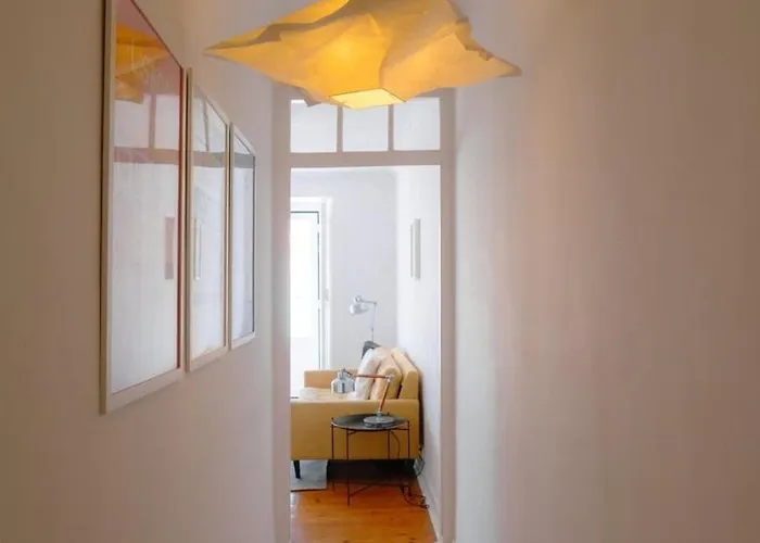 Διαμέρισμα Bright 2br Alfama W/ Ac | By Airnest Lisboa