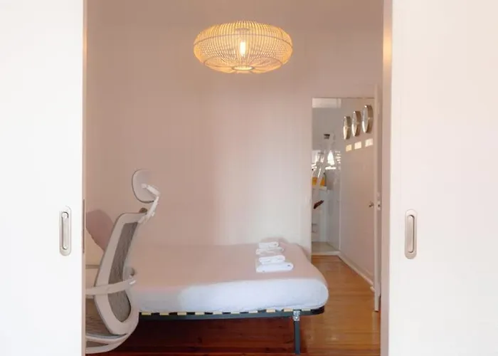 Διαμέρισμα Bright 2br Alfama W/ Ac | By Airnest