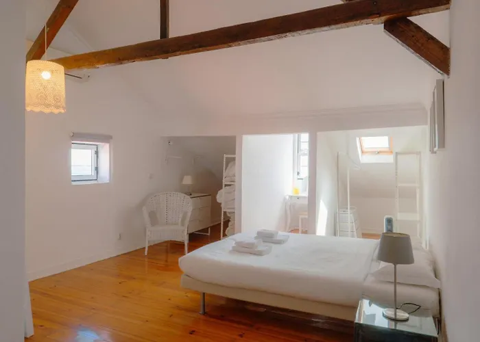Διαμέρισμα Bright 2br Alfama W/ Ac | By Airnest Lisboa