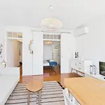 Bright 2br Alfama W/ Ac | By Airnest * Lisbona