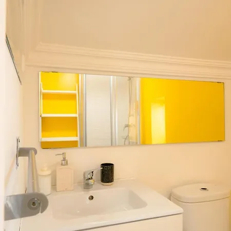 Bright 2br Alfama W/ Ac | By Airnest