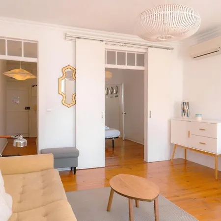 Bright 2br Alfama W/ Ac | By Airnest