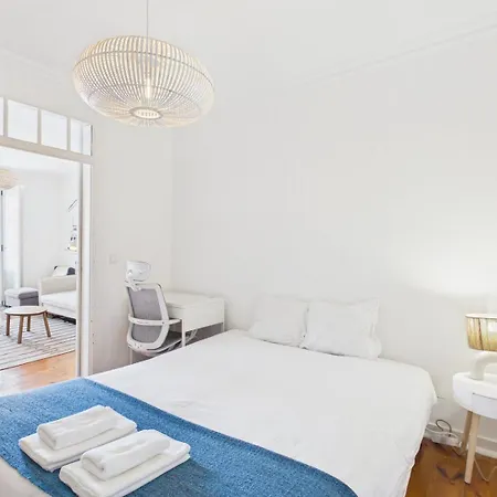 Bright 2br Alfama W/ Ac | By Airnest * Lisbona