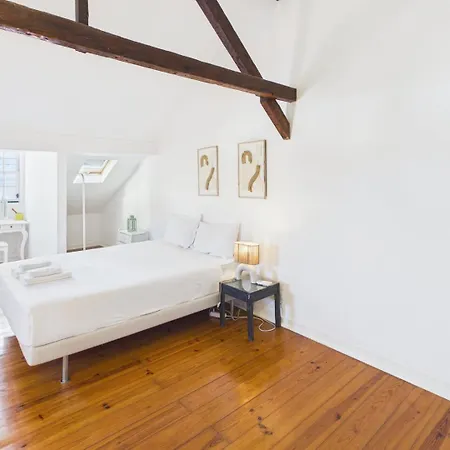 Bright 2br Alfama W/ Ac | By Airnest